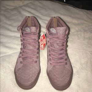 Sk8-Hi Snakeskin Leather Vans